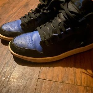 Jordan 1’s royal blue